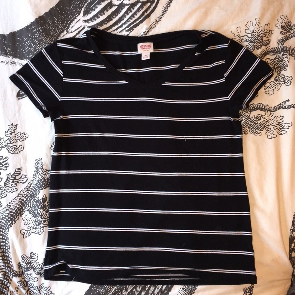V neck tee